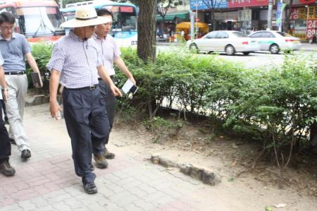 장안구청장 뜨거운 태양아래 로드체킹